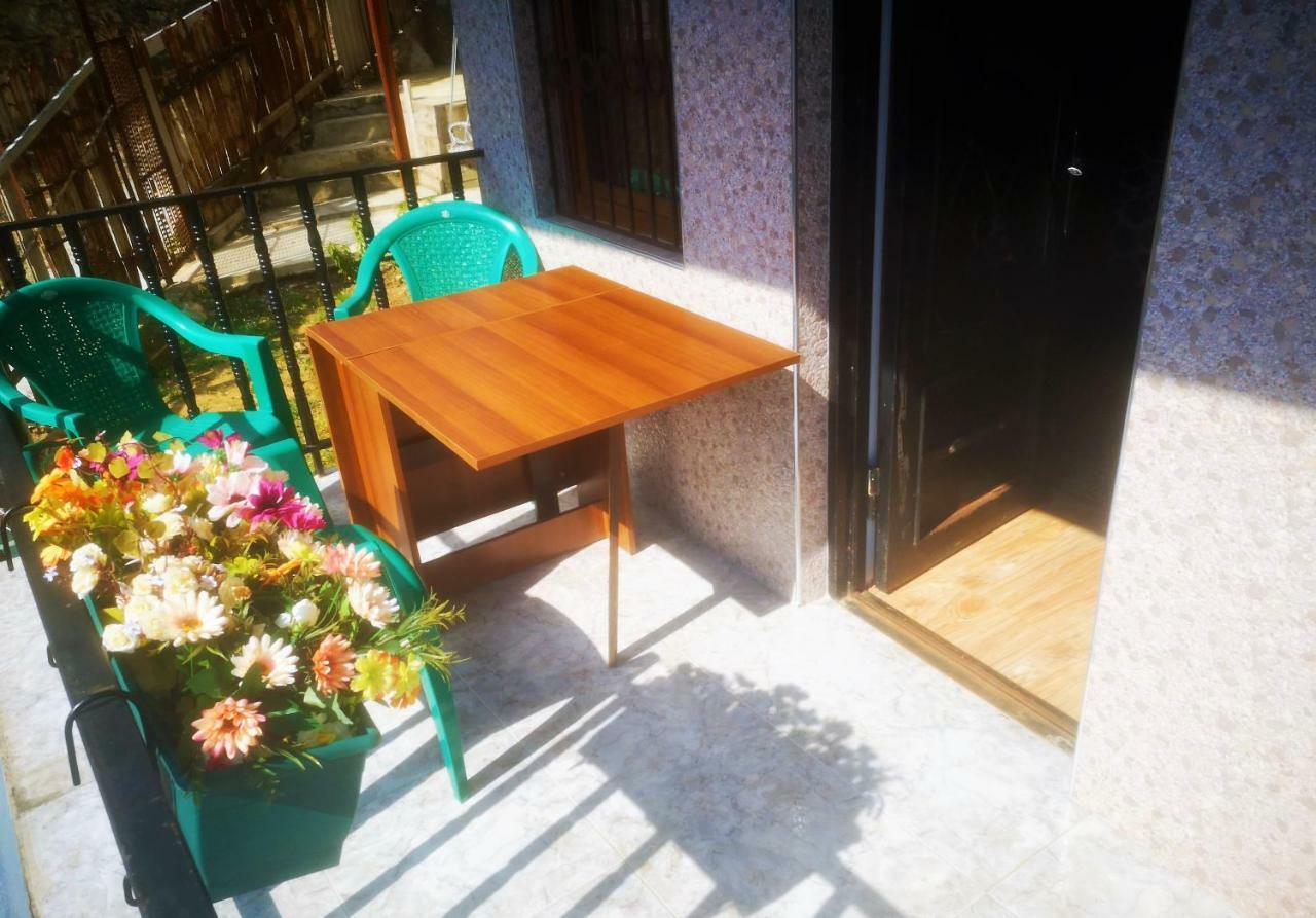 Hostel Sadu Кутаїсі Екстер'єр фото
