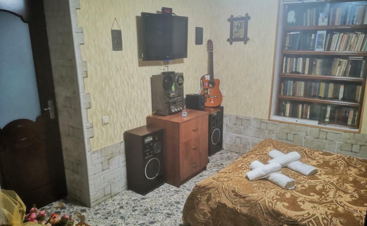 Hostel Sadu Кутаїсі Екстер'єр фото