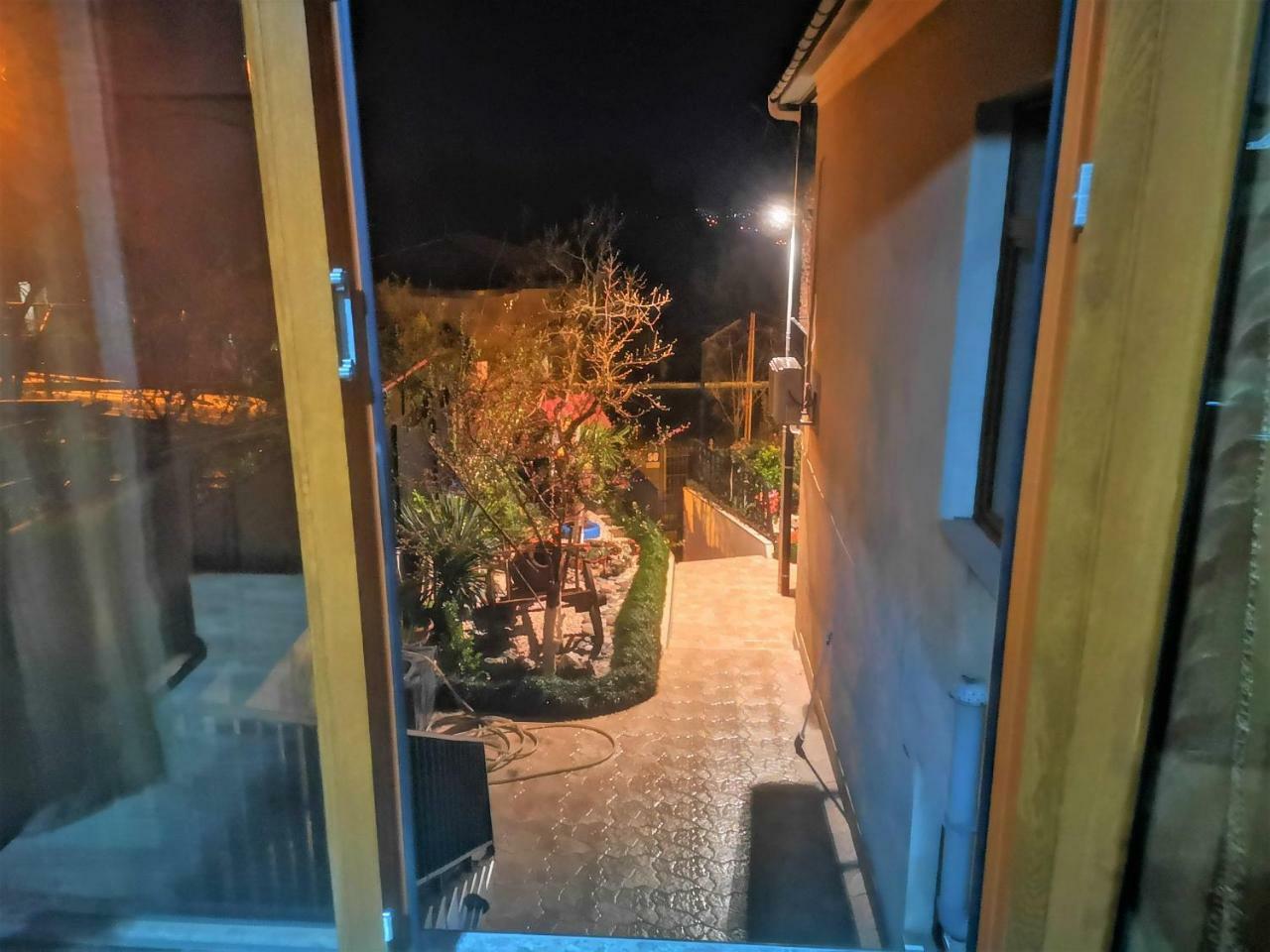 Hostel Sadu Кутаїсі Екстер'єр фото